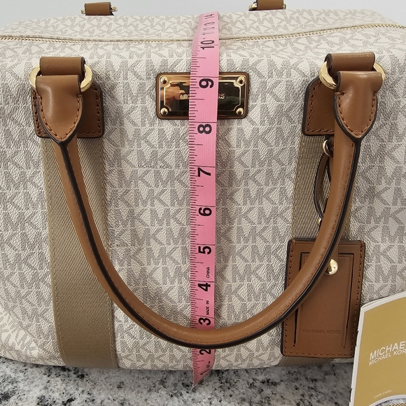 NWOT- Michael Kors Signature Weekender Bag - Picture 5 of 6